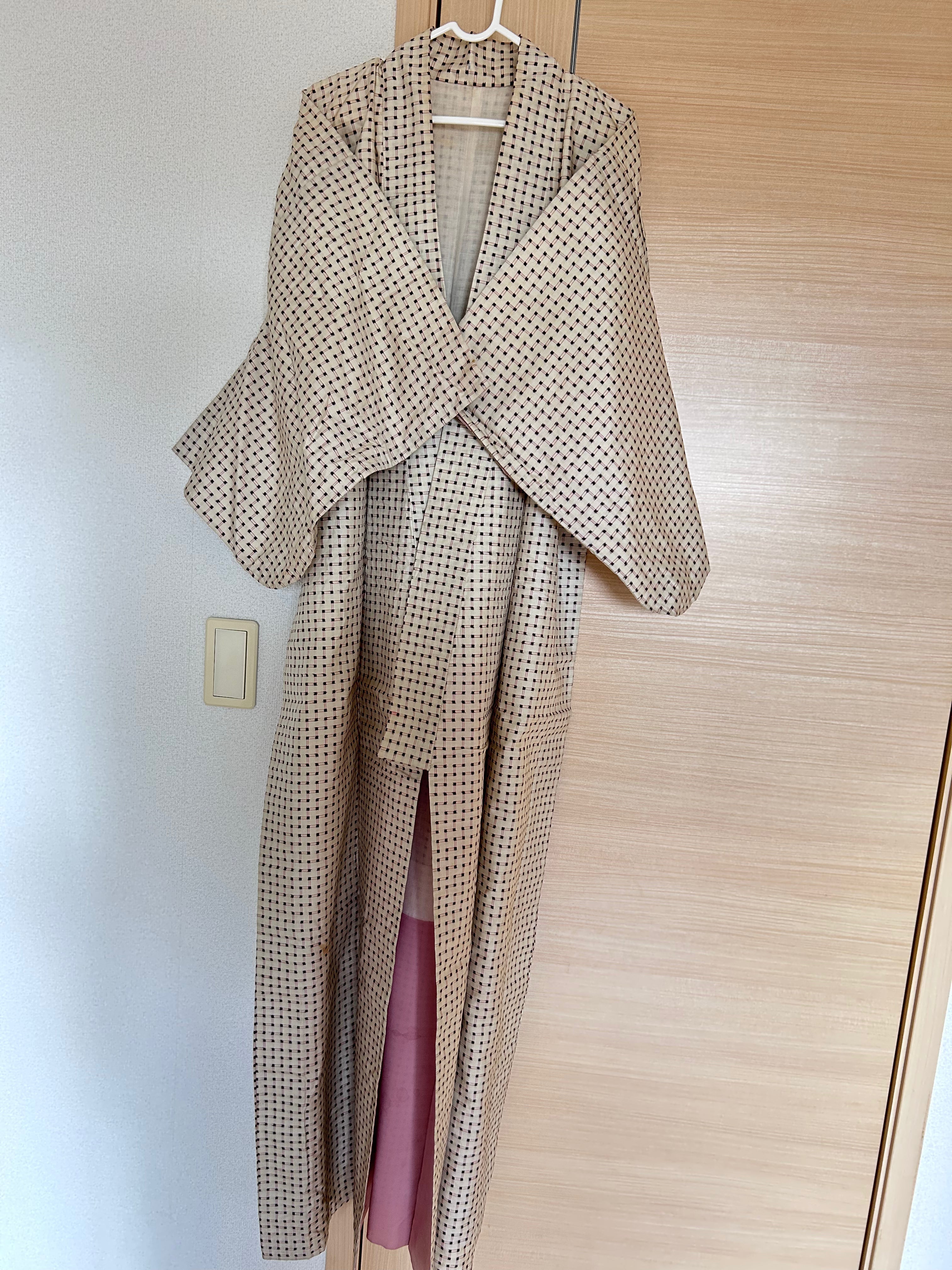 Vintage Japanese Haori in Ivory with Subtle Black Grid Pattern