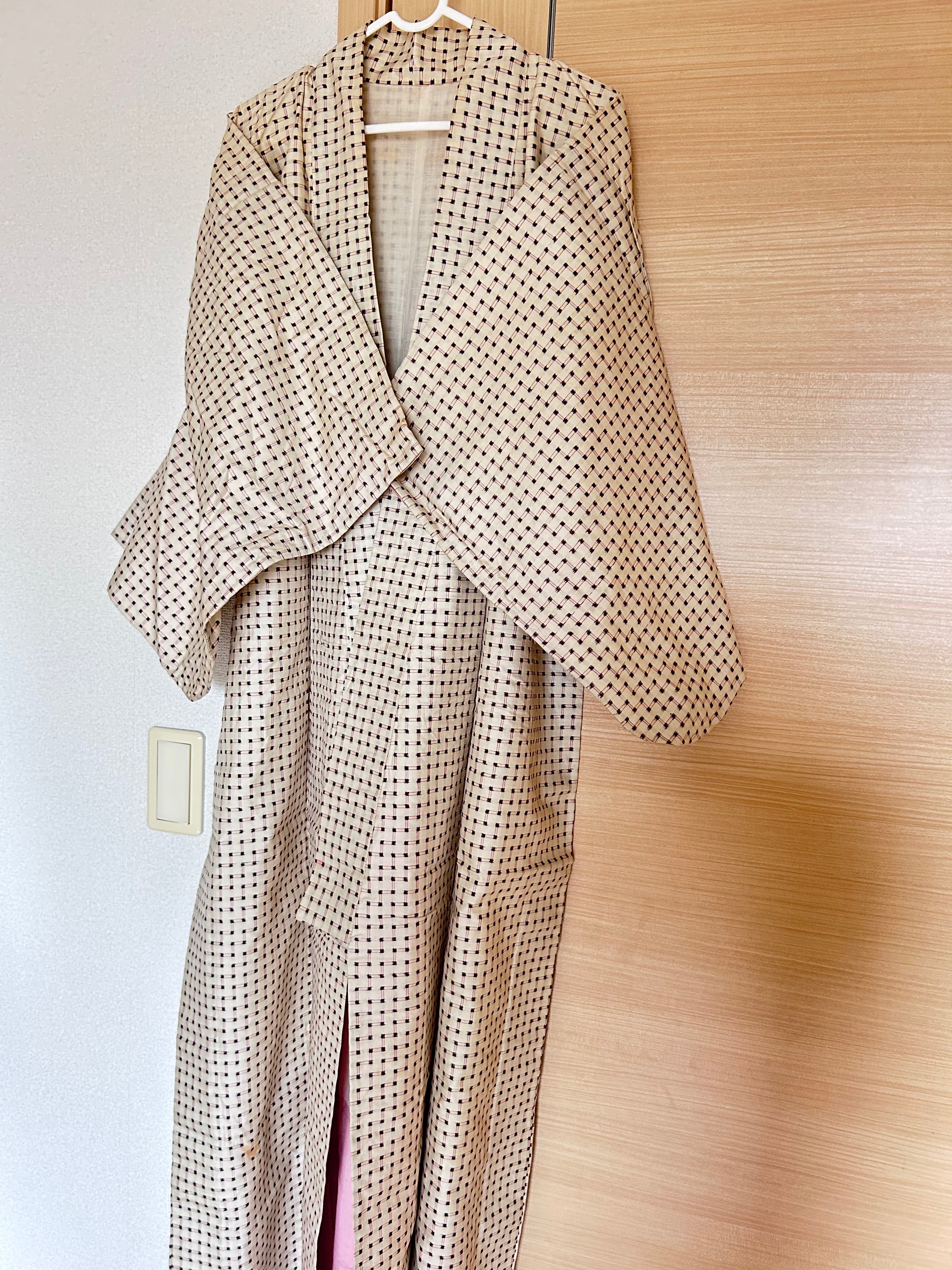 Vintage Japanese Haori in Ivory with Subtle Black Grid Pattern