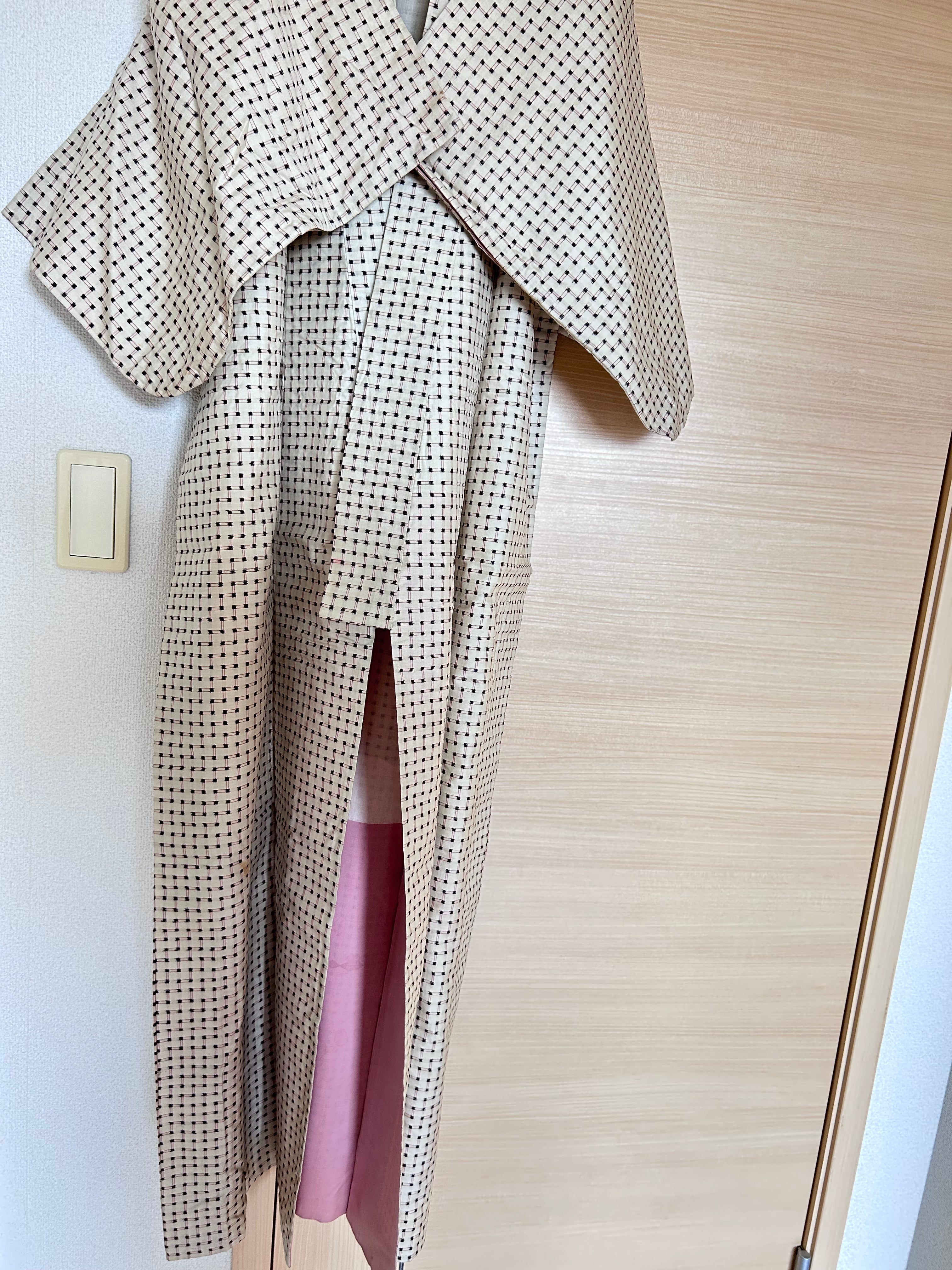 Vintage Japanese Haori in Ivory with Subtle Black Grid Pattern