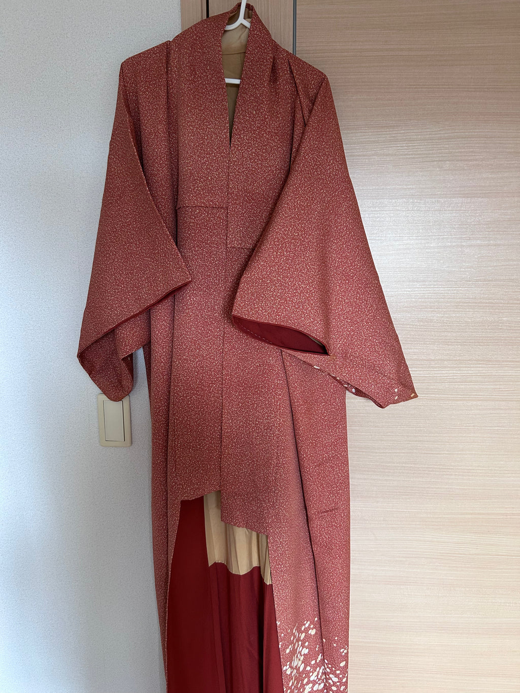 Vintage Japanese Kimono in Terracotta Red with White Splash Gradient Pattern