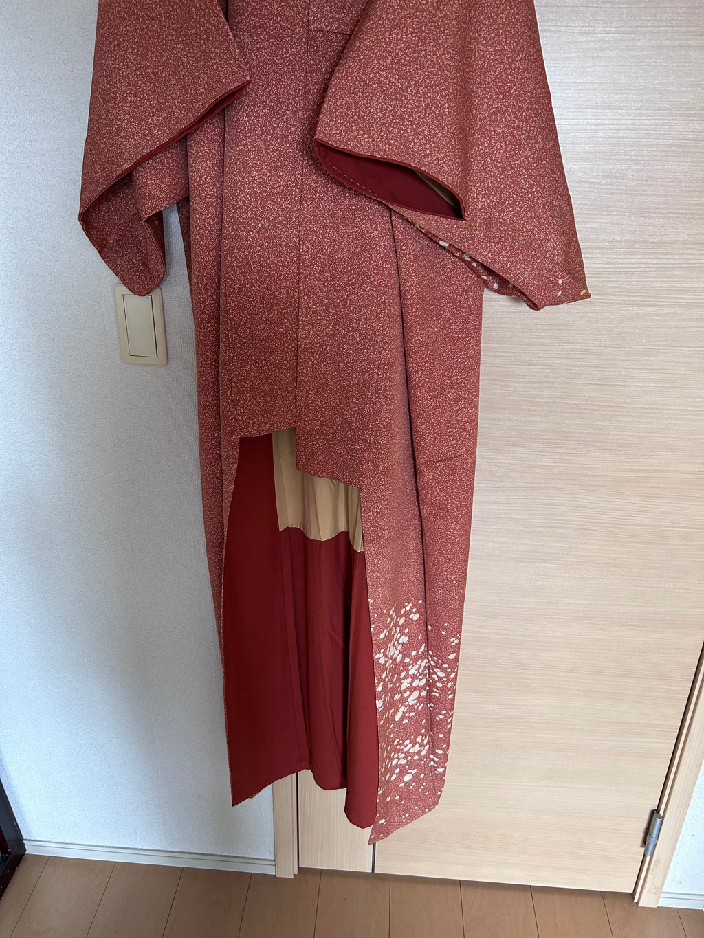 Vintage Japanese Kimono in Terracotta Red with White Splash Gradient Pattern