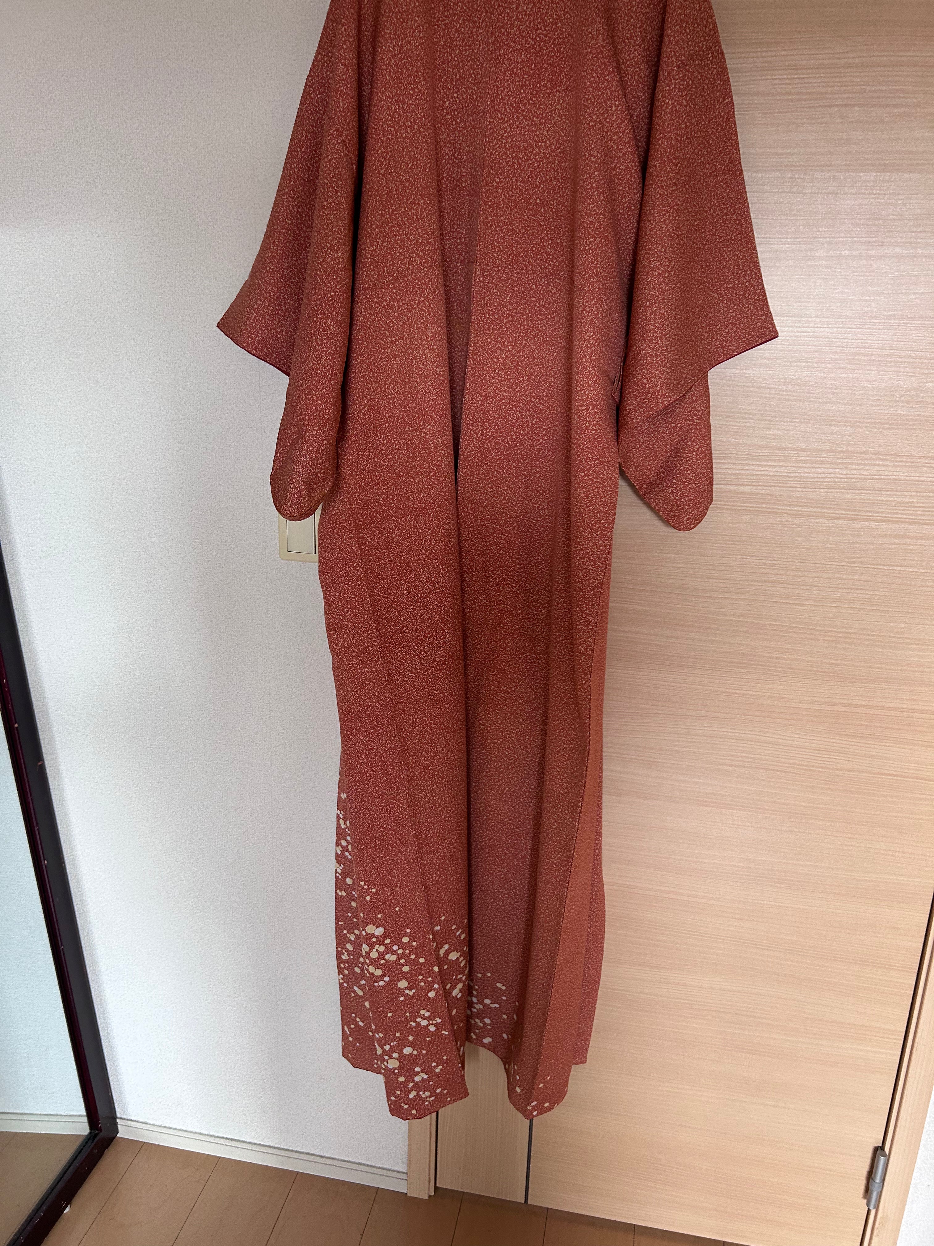 Vintage Japanese Kimono in Terracotta Red with White Splash Gradient Pattern