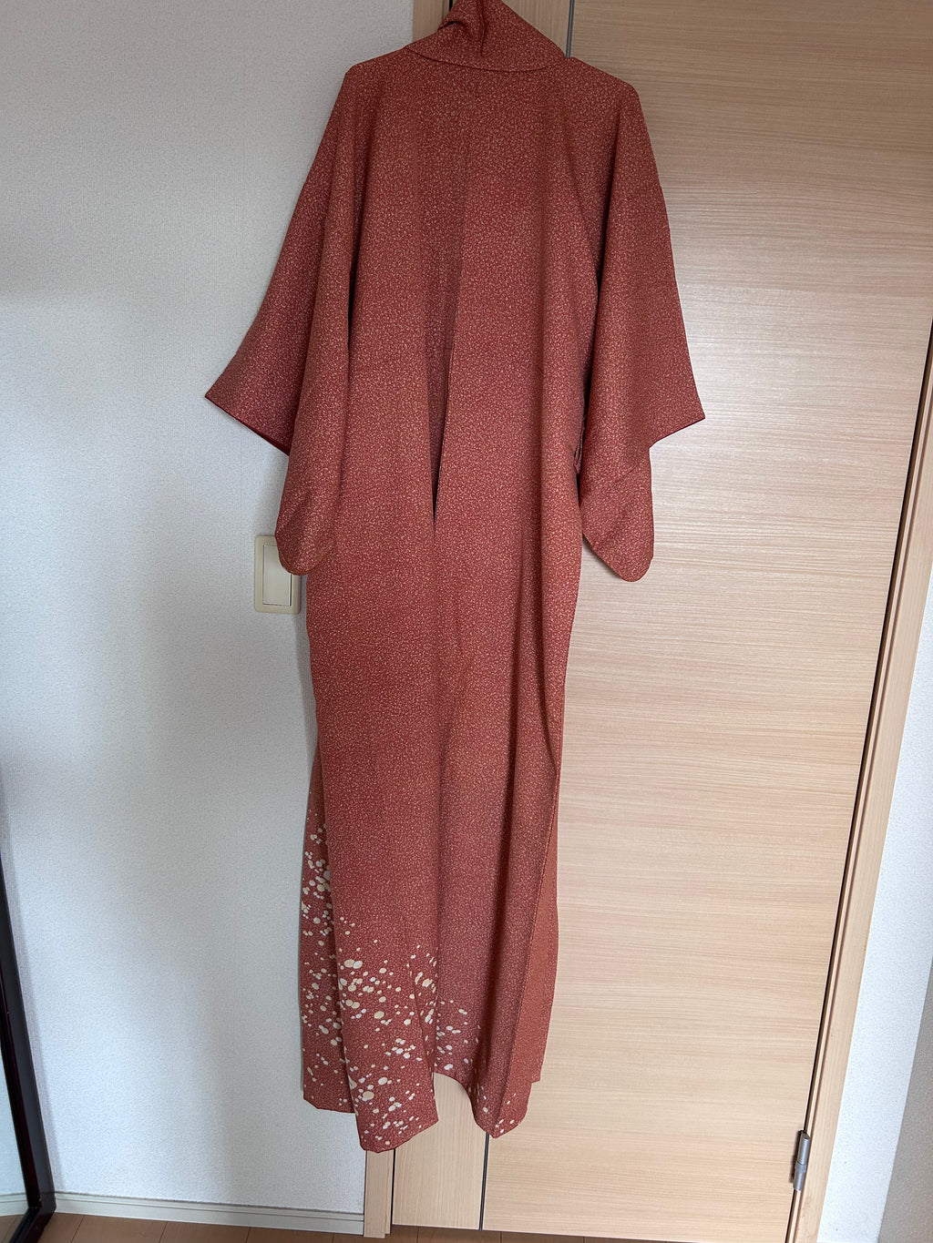 Vintage Japanese Kimono in Terracotta Red with White Splash Gradient Pattern
