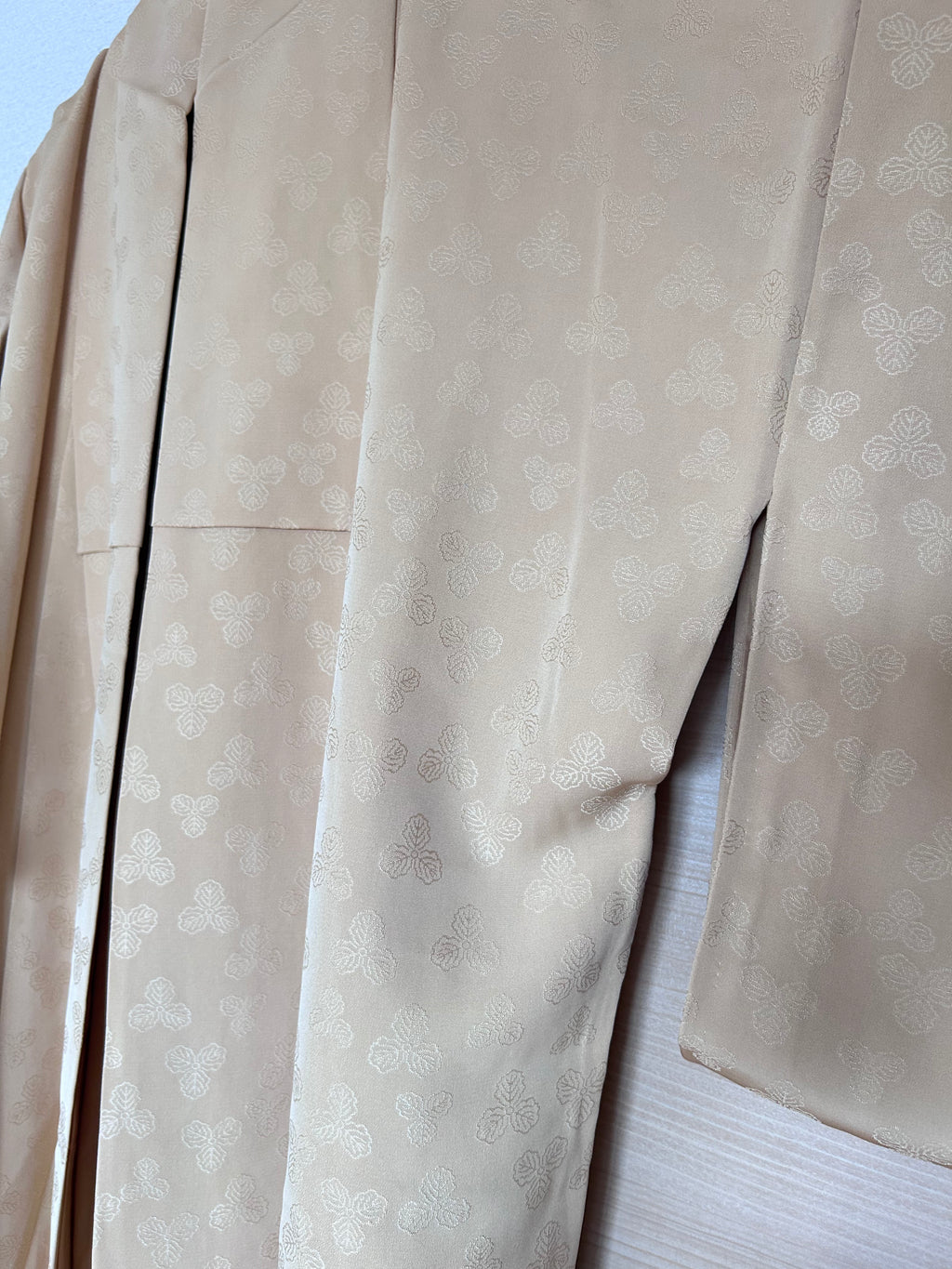 Vintage Japanese Haori in Soft Beige with Woven Floral Jacquard Pattern