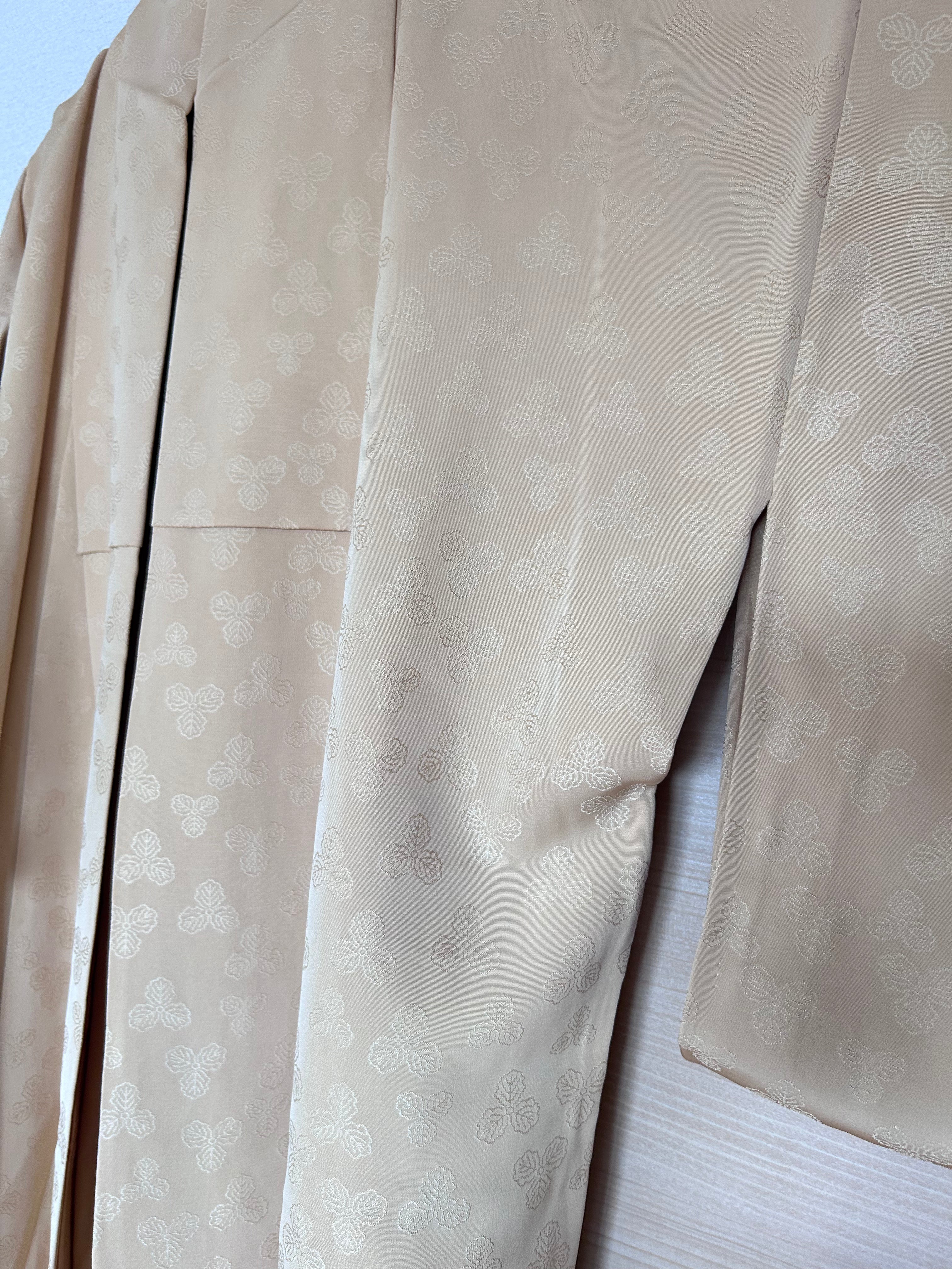 Vintage Japanese Haori in Soft Beige with Woven Floral Jacquard Pattern