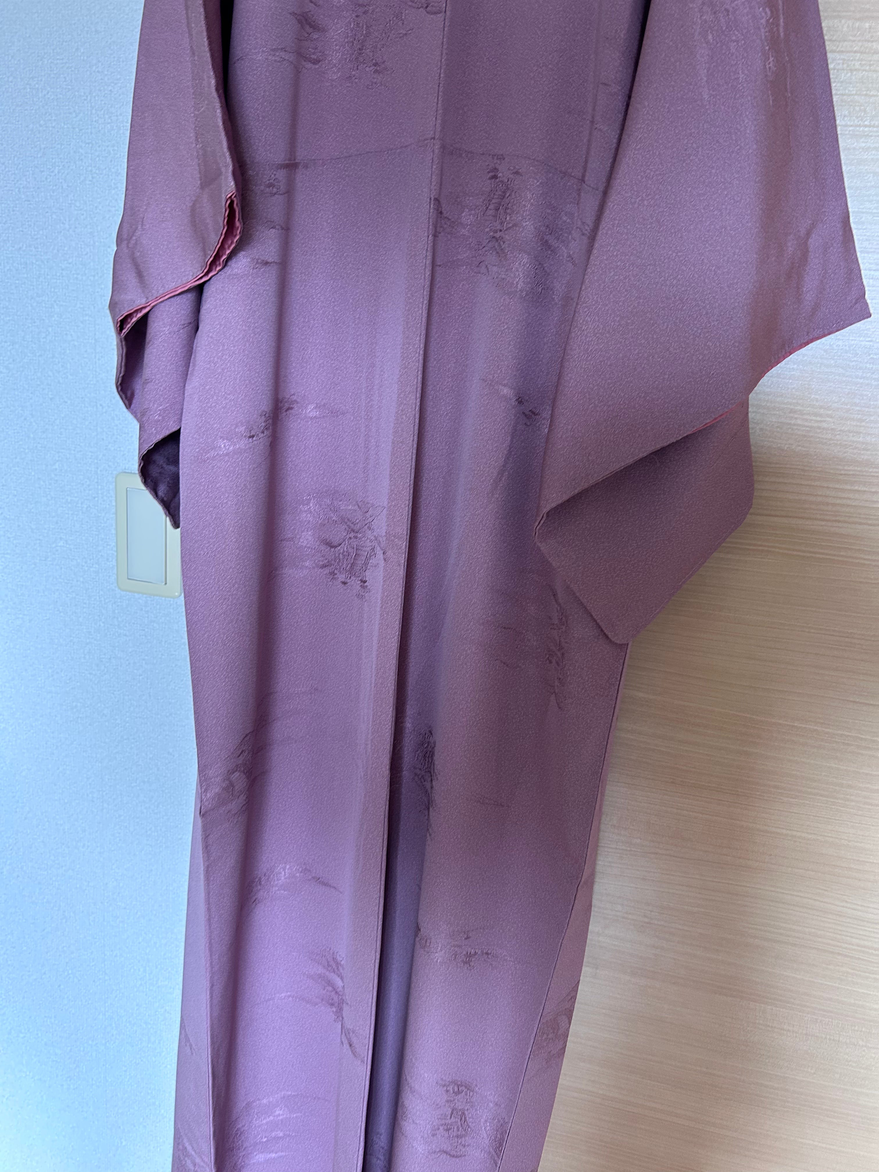 Vintage Japanese Haori Jacket in Dusty Mauve with Scenic Woven Landscape Pattern