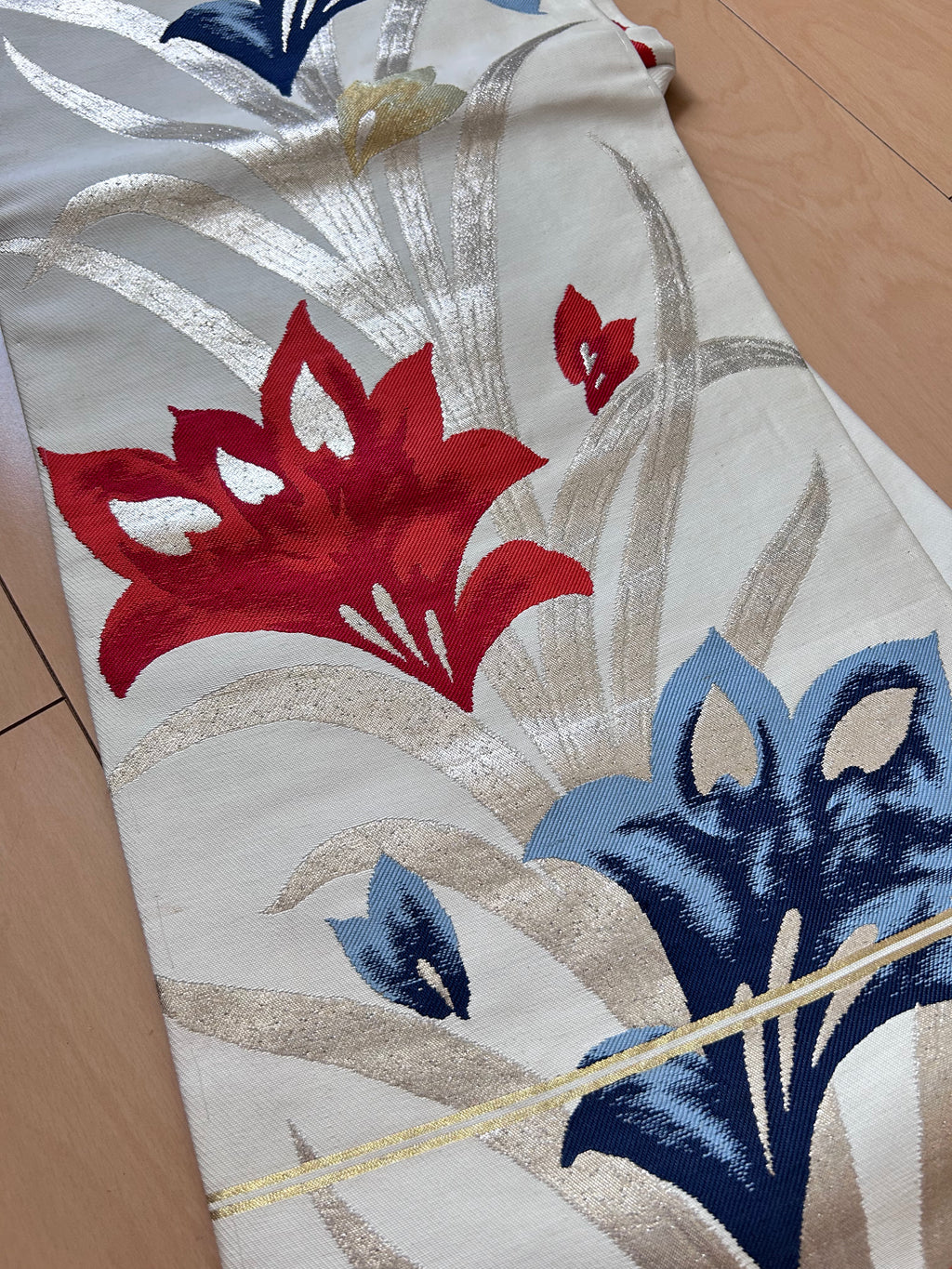 Vintage Japanese Fukuro Obi Belt – Silver Brocade with Bold Red & Blue Lily Floral Design