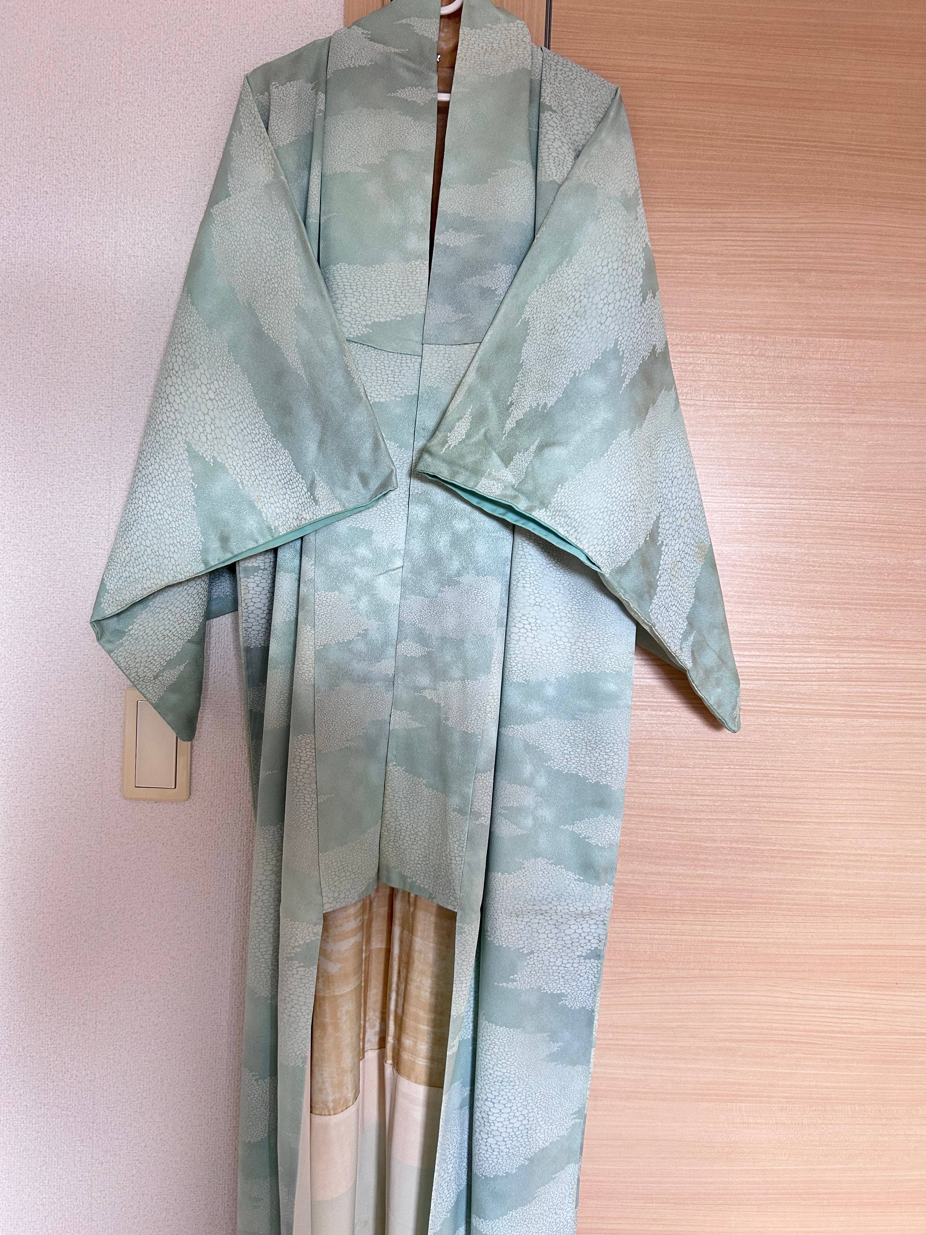 Vintage Japanese Haori Jacket – Soft Mint Green Shibori-Inspired Pattern