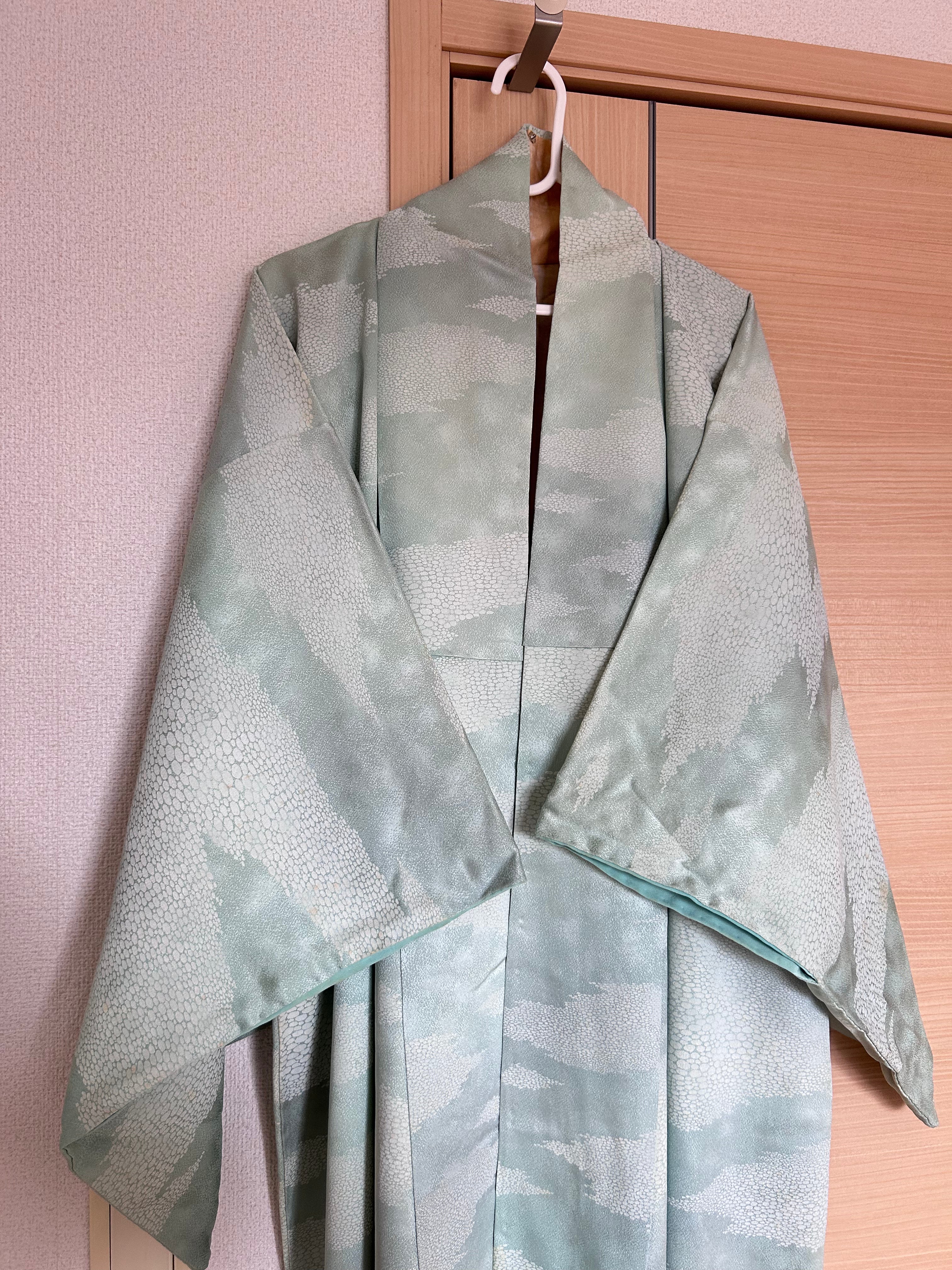 Vintage Japanese Haori Jacket – Soft Mint Green Shibori-Inspired Pattern
