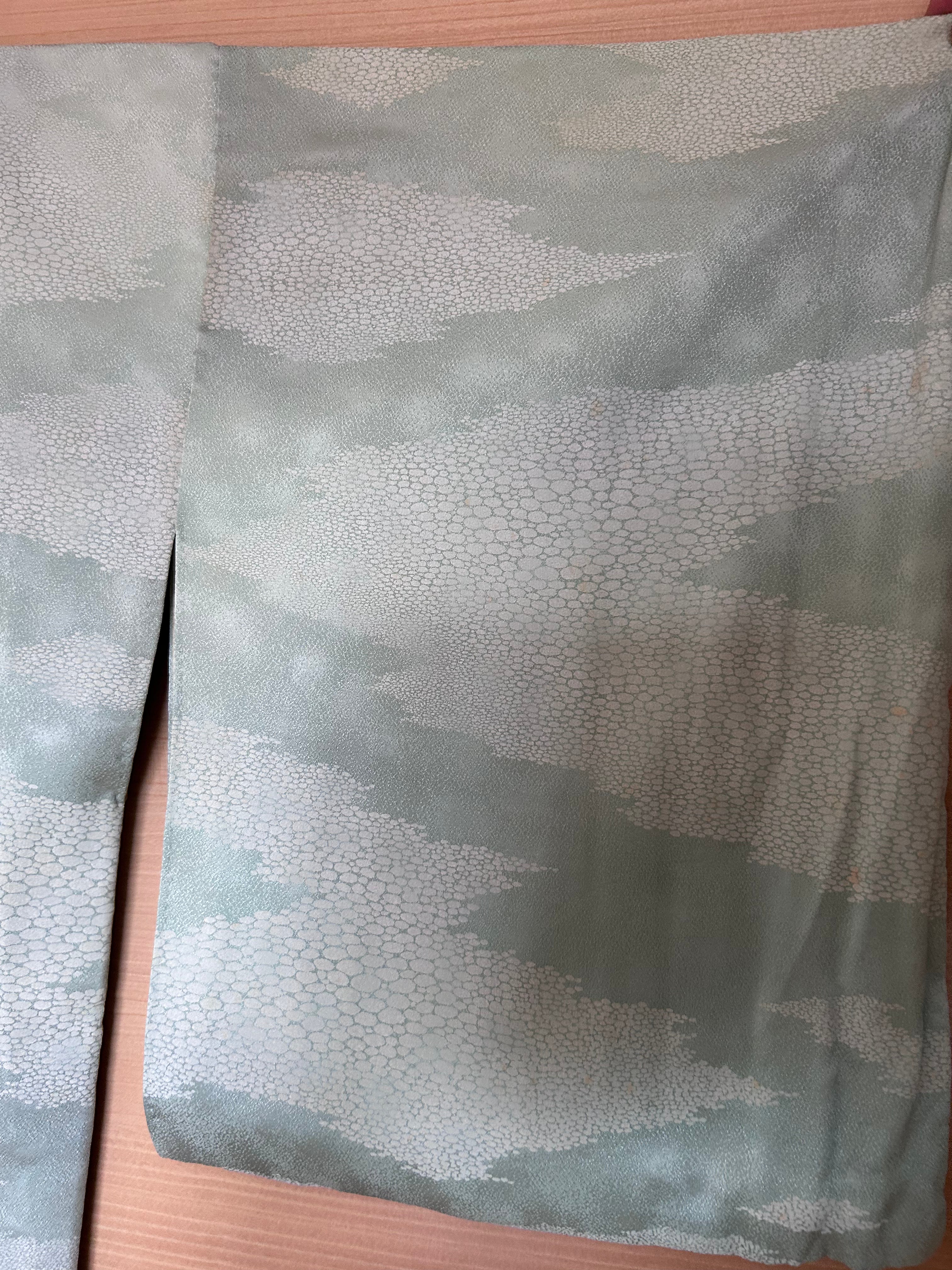 Vintage Japanese Haori Jacket – Soft Mint Green Shibori-Inspired Pattern