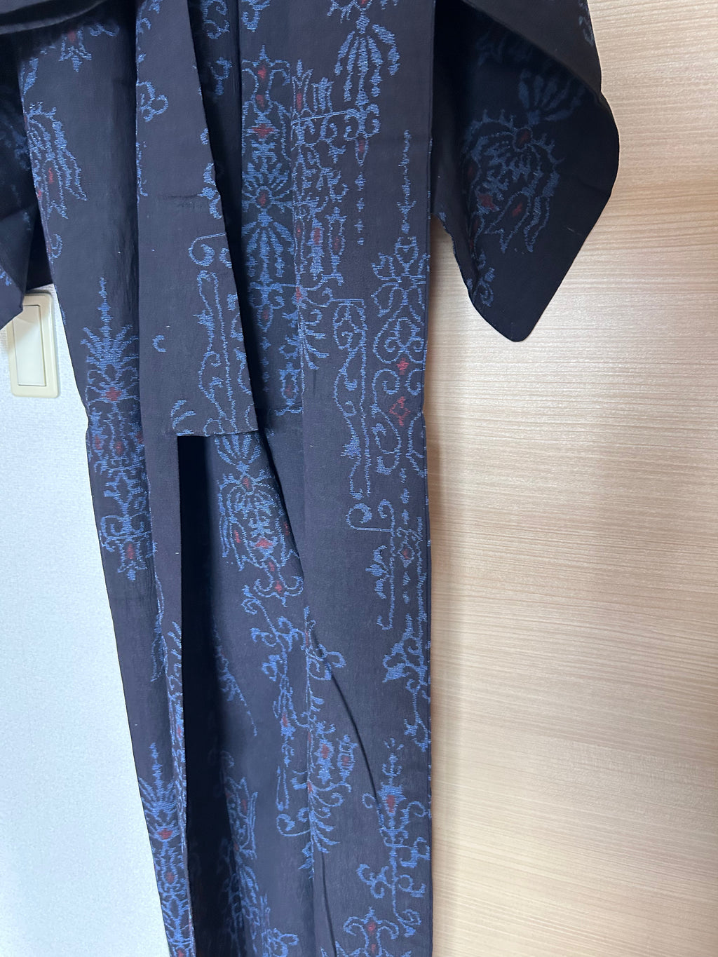 Vintage Japanese Haori Jacket – Black with Blue & Red Traditional Arabesque Pattern