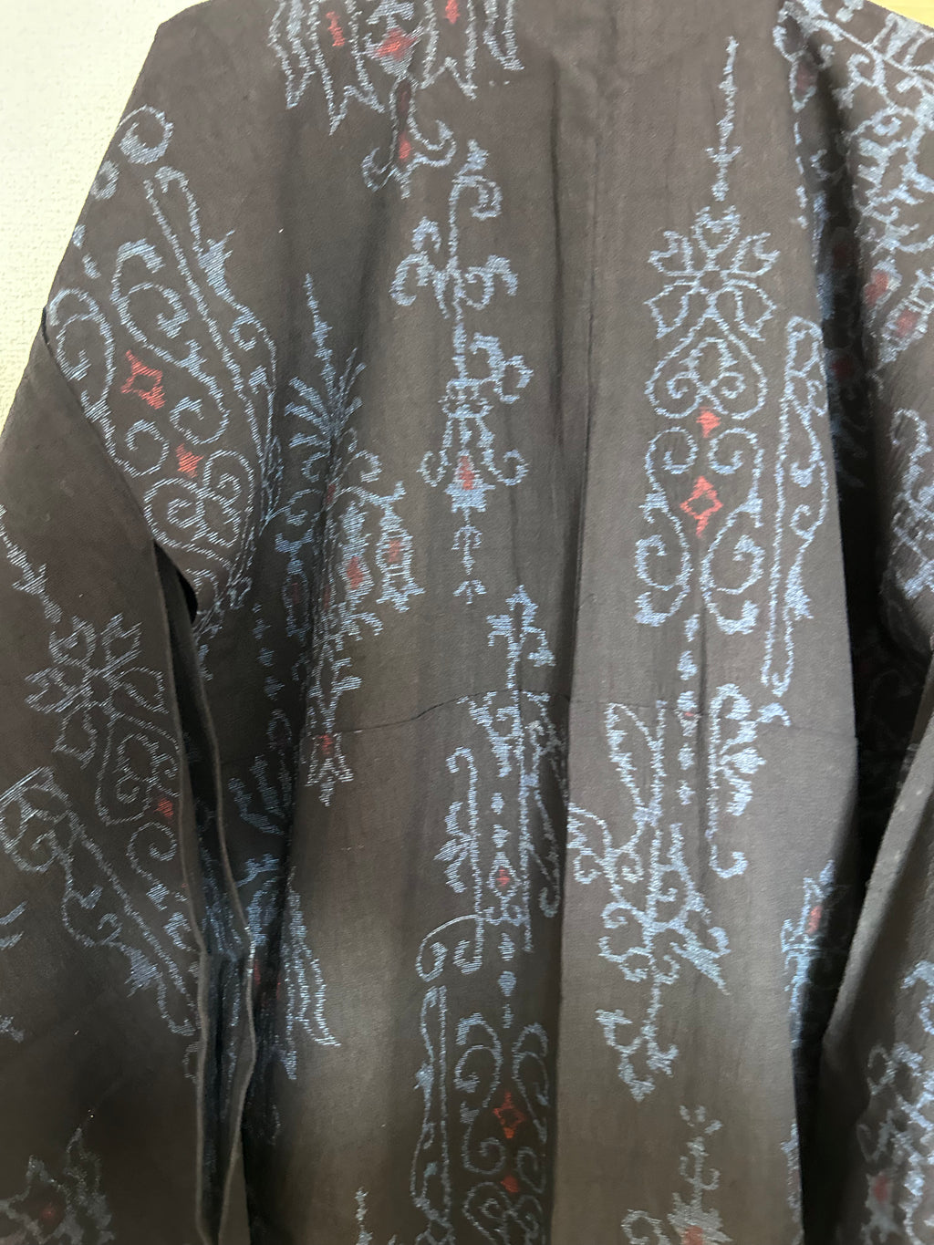 Vintage Japanese Haori Jacket – Black with Blue & Red Traditional Arabesque Pattern