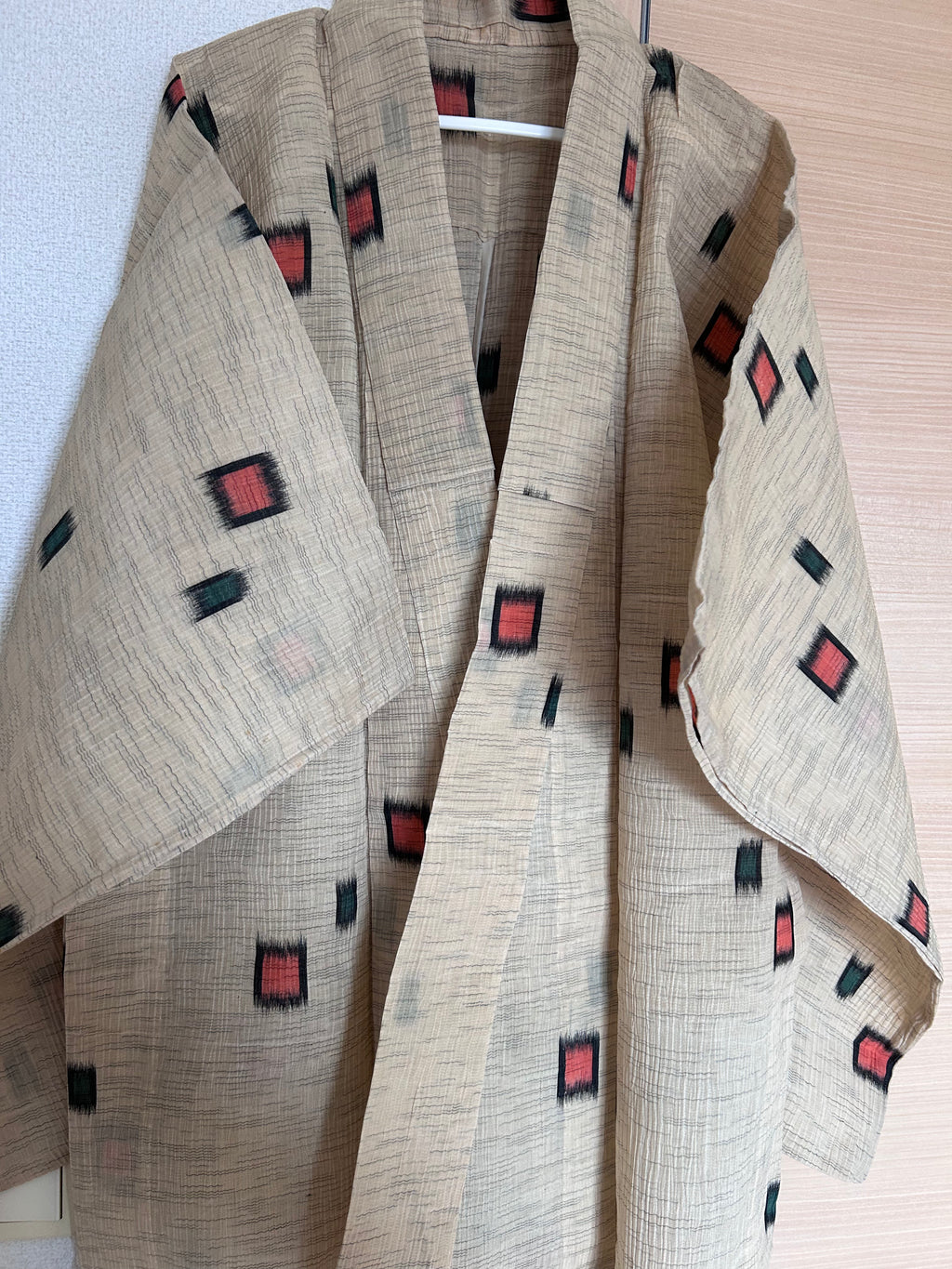 Vintage Japanese Haori Jacket – Beige Kasuri-Inspired Geometric Pattern