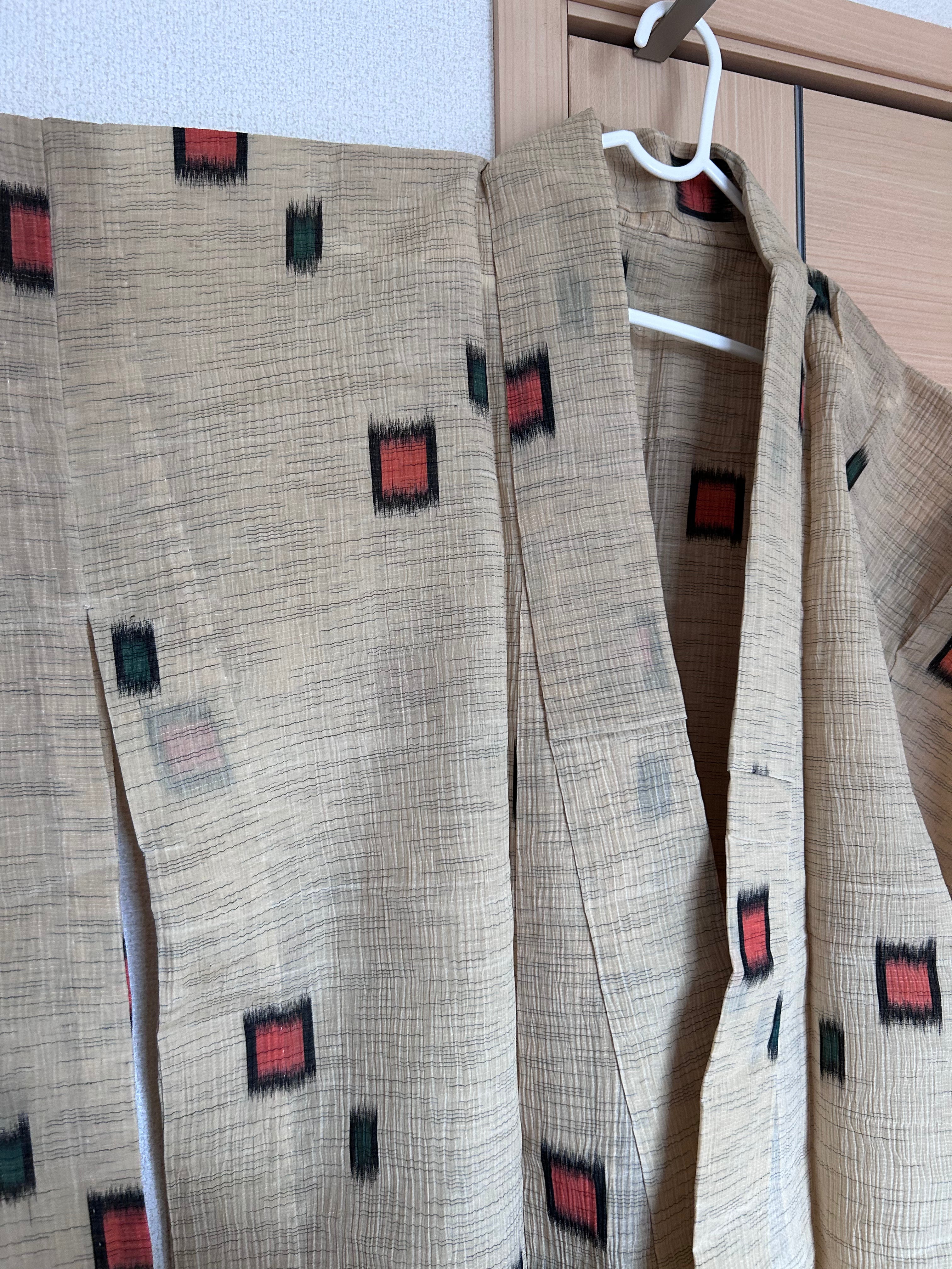 Vintage Japanese Haori Jacket – Beige Kasuri-Inspired Geometric Pattern