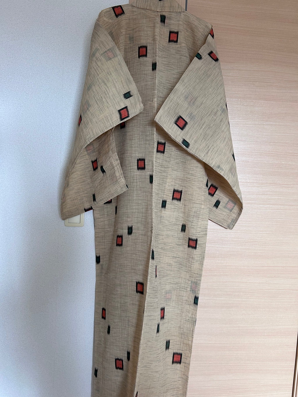 Vintage Japanese Haori Jacket – Beige Kasuri-Inspired Geometric Pattern