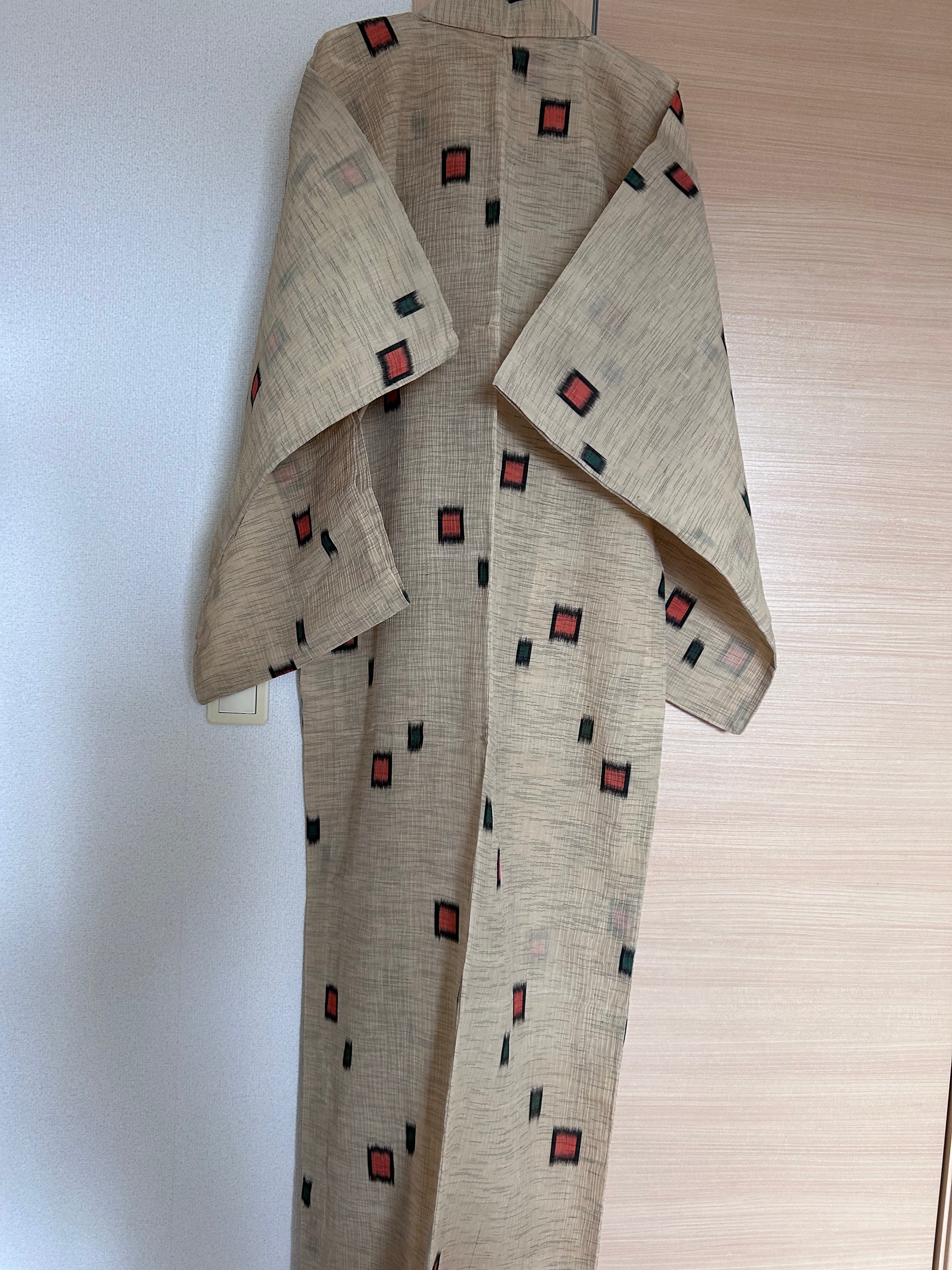 Vintage Japanese Haori Jacket – Beige Kasuri-Inspired Geometric Pattern