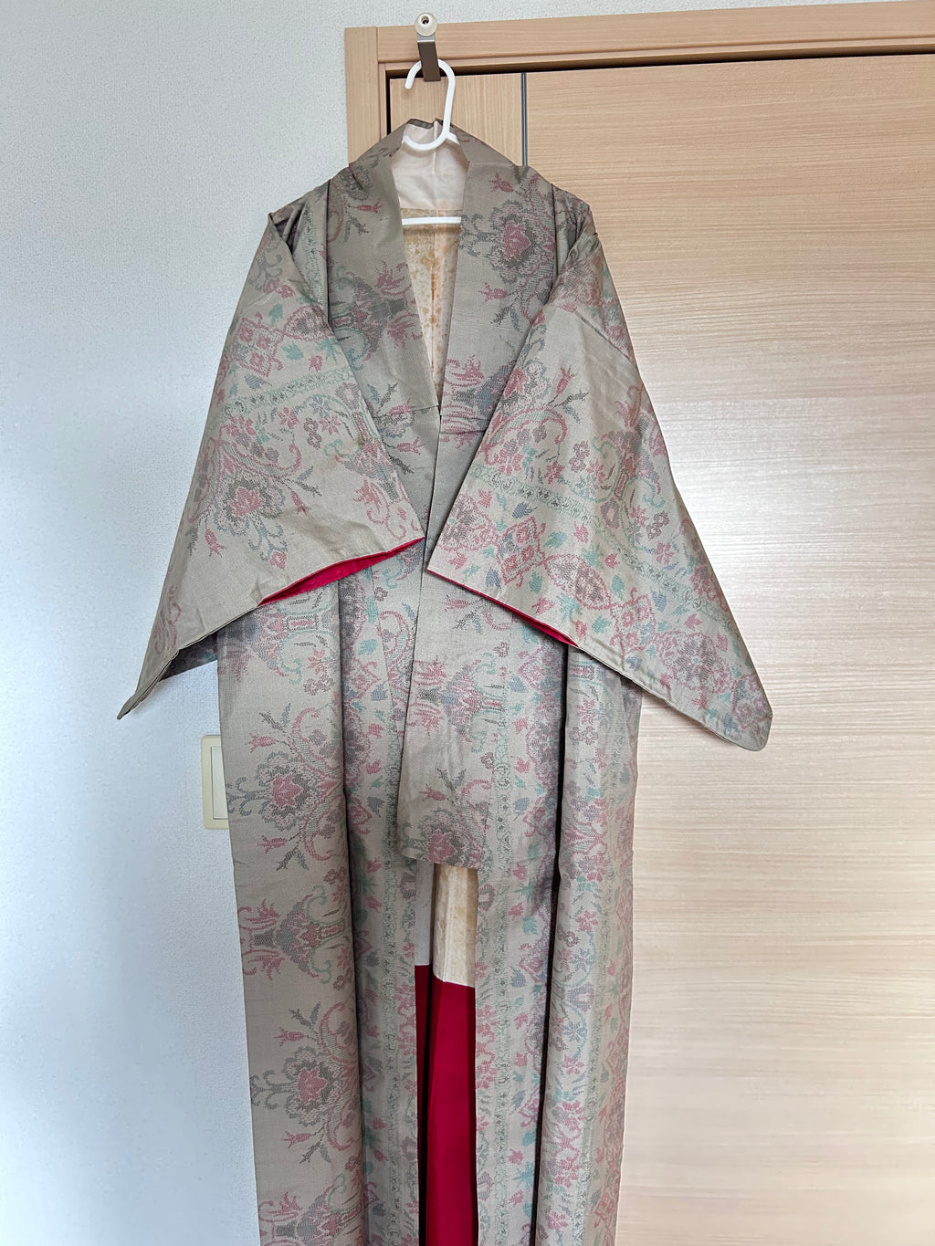 Vintage Japanese Haori Jacket – Pastel Brocade Floral Pattern