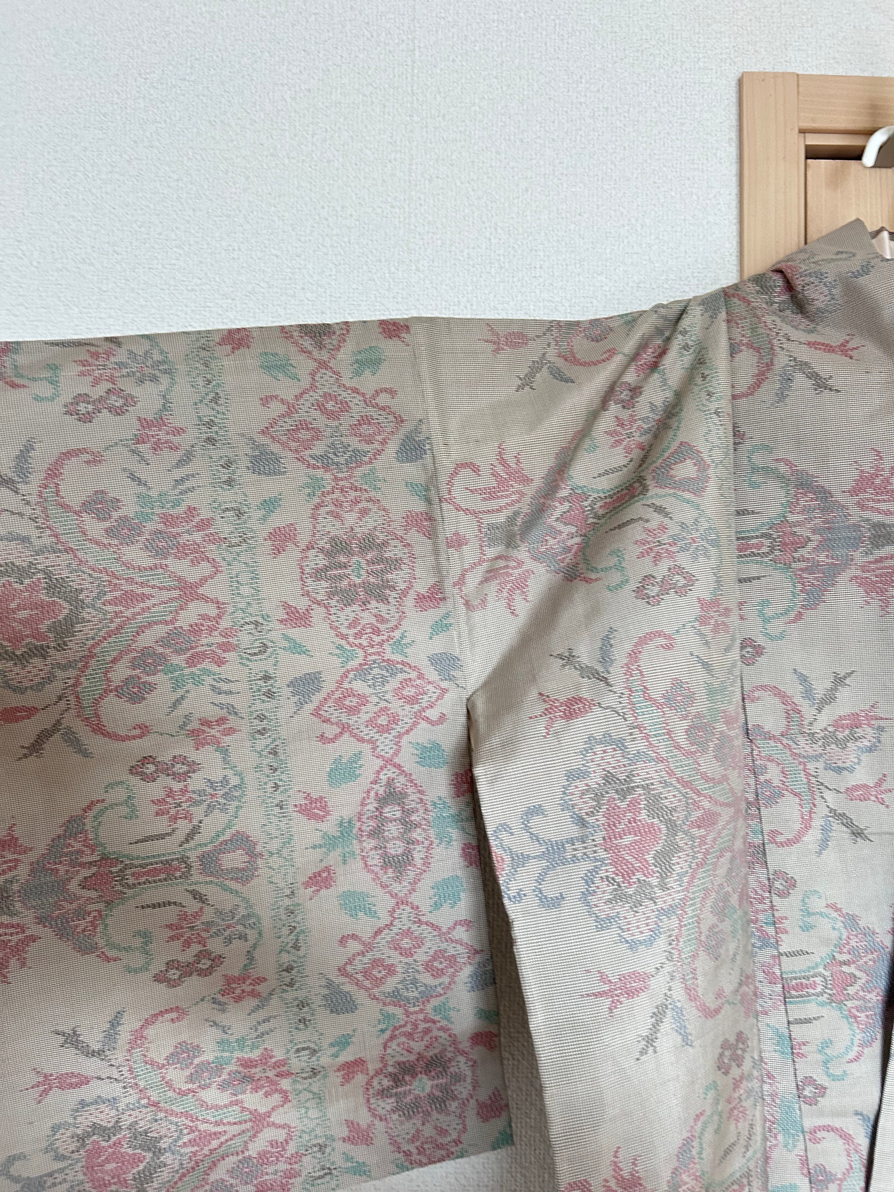 Vintage Japanese Haori Jacket – Pastel Brocade Floral Pattern
