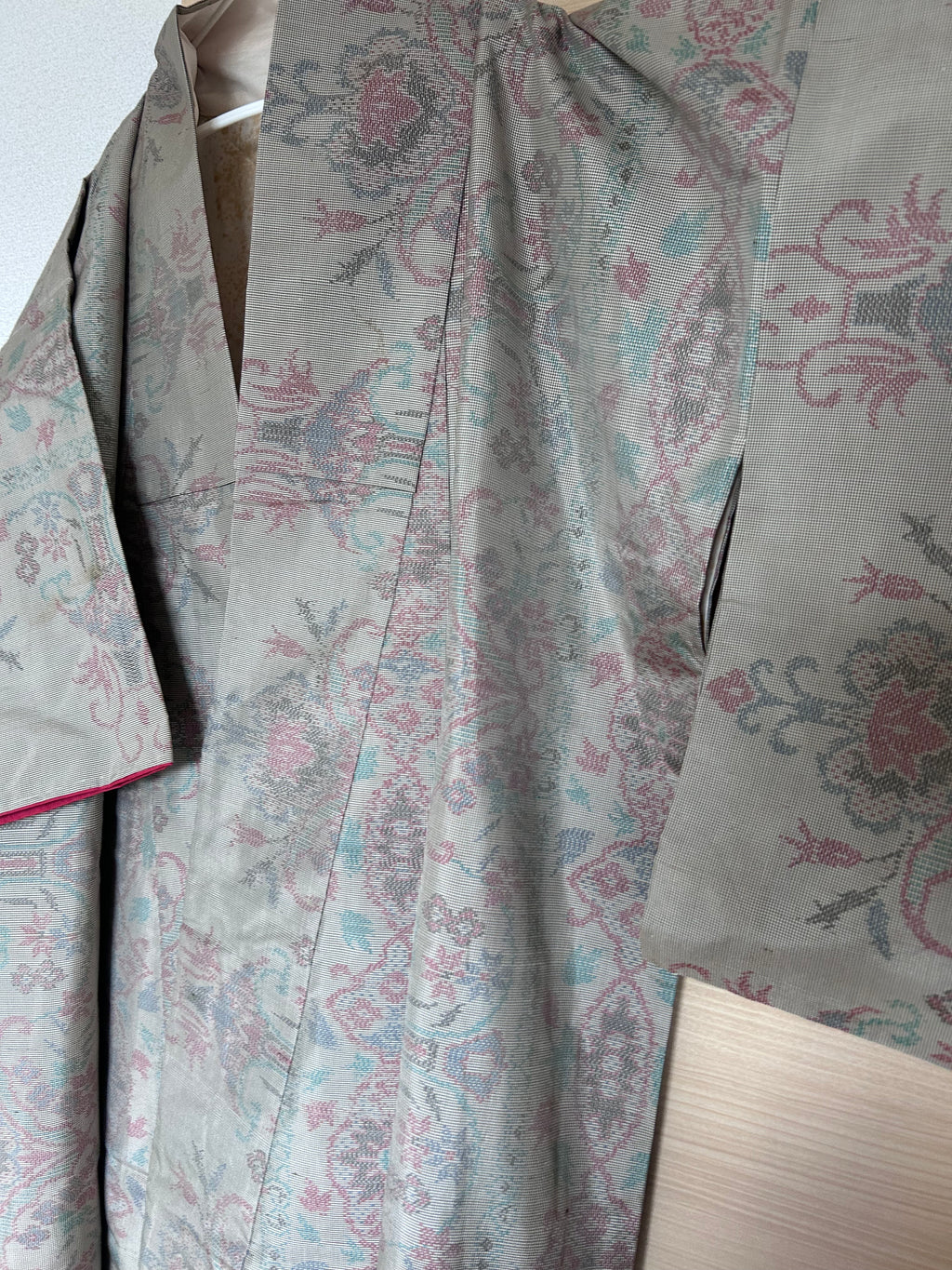 Vintage Japanese Haori Jacket – Pastel Brocade Floral Pattern