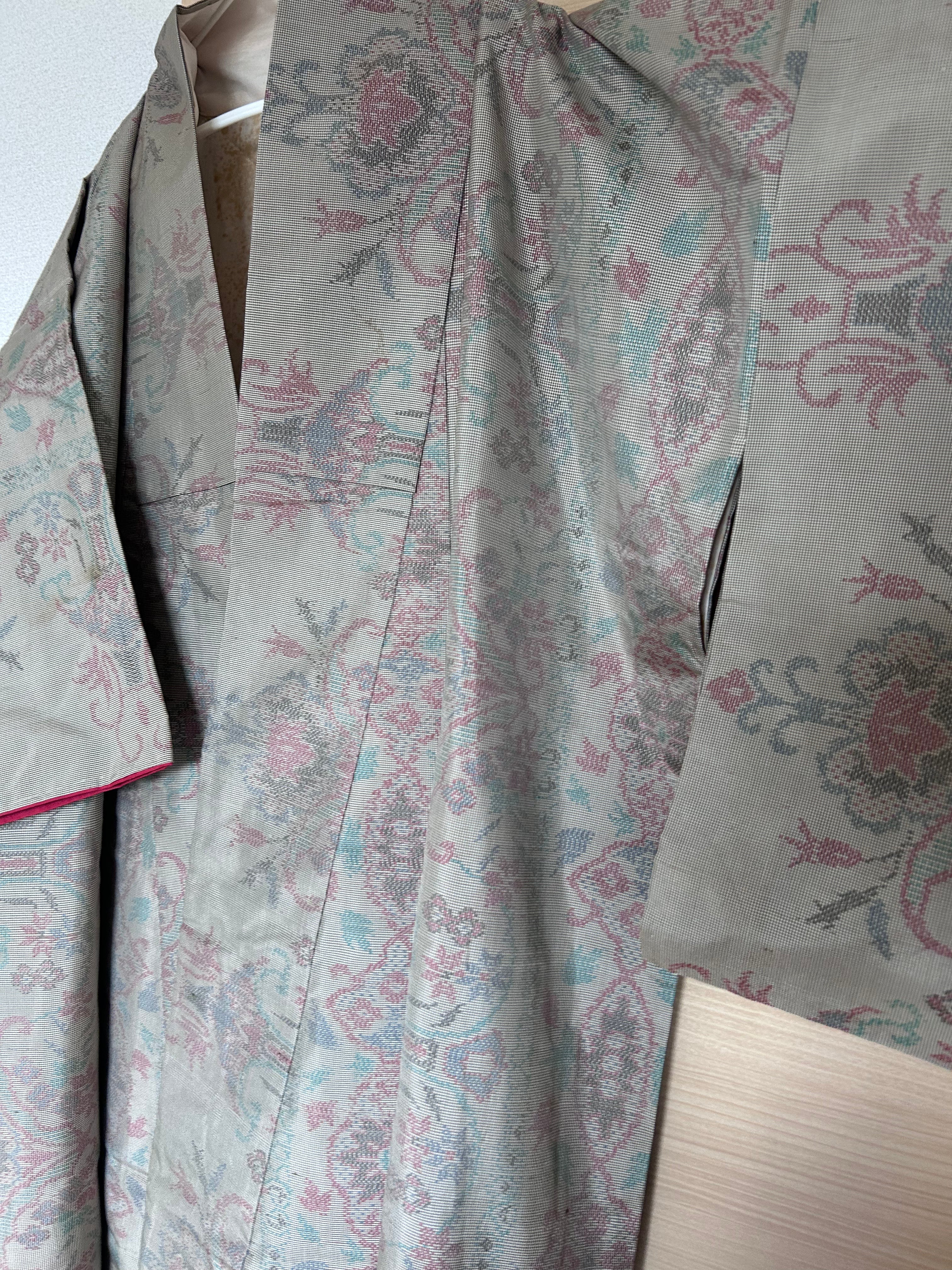 Vintage Japanese Haori Jacket – Pastel Brocade Floral Pattern
