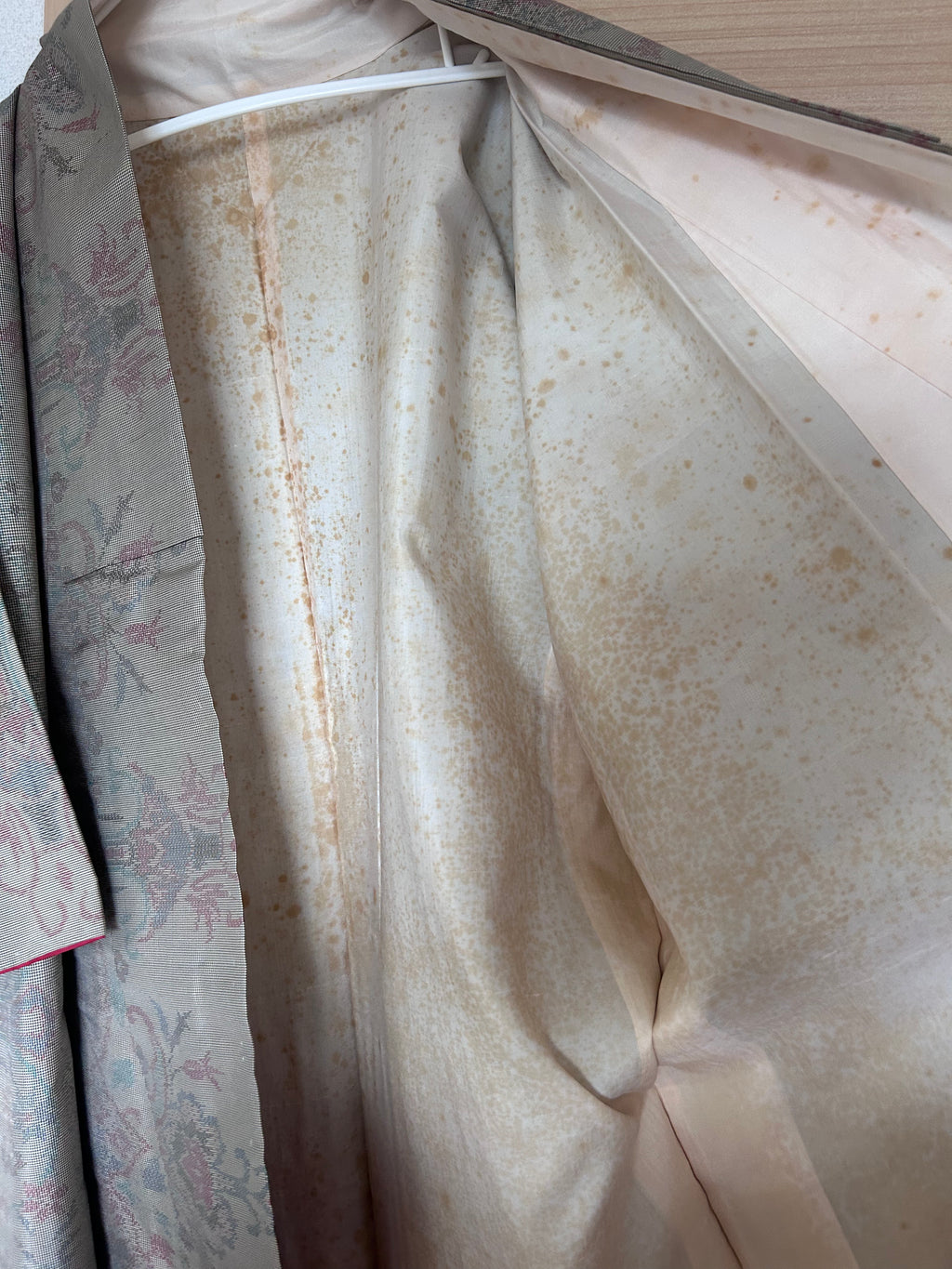Vintage Japanese Haori Jacket – Pastel Brocade Floral Pattern