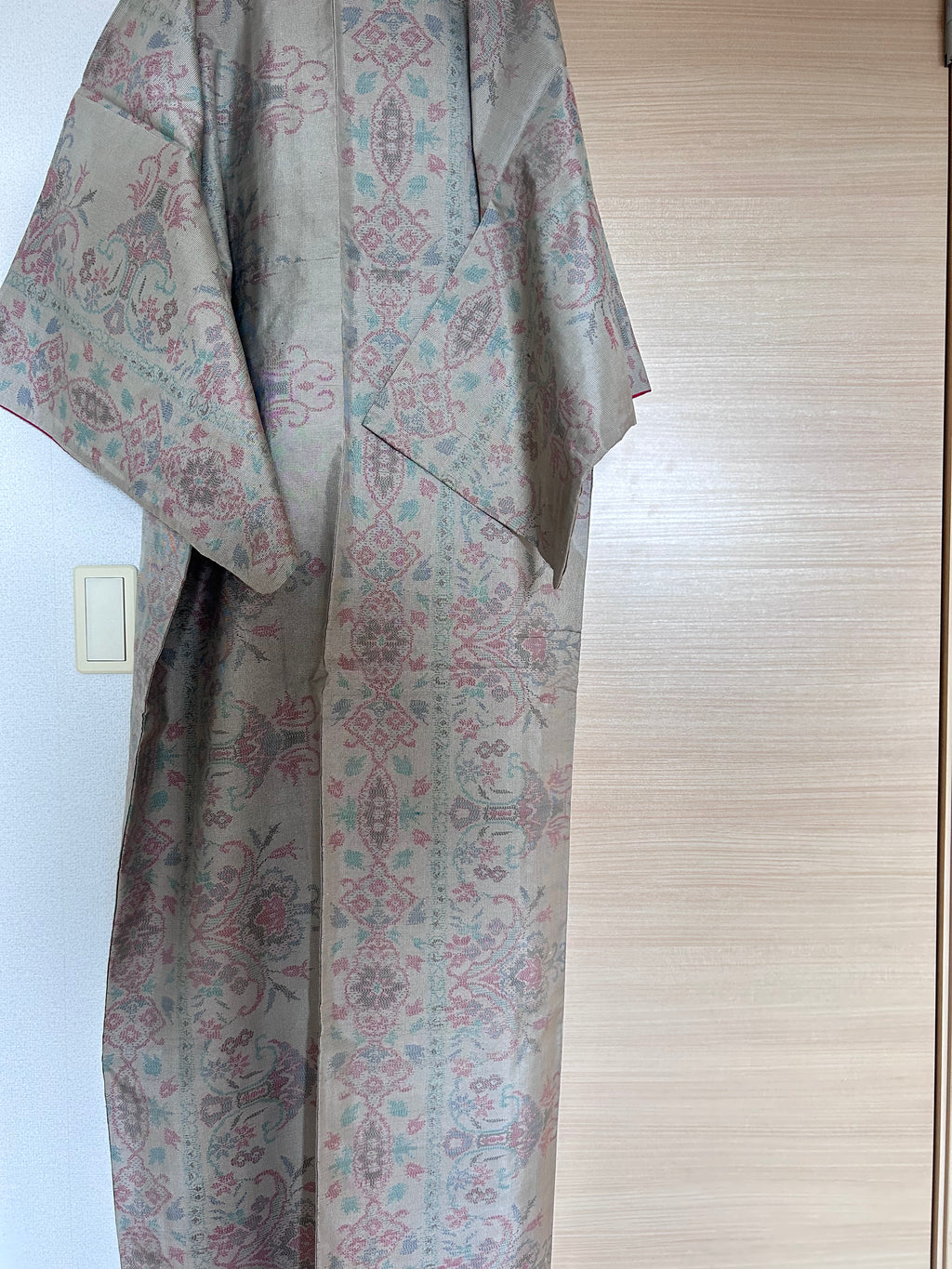 Vintage Japanese Haori Jacket – Pastel Brocade Floral Pattern