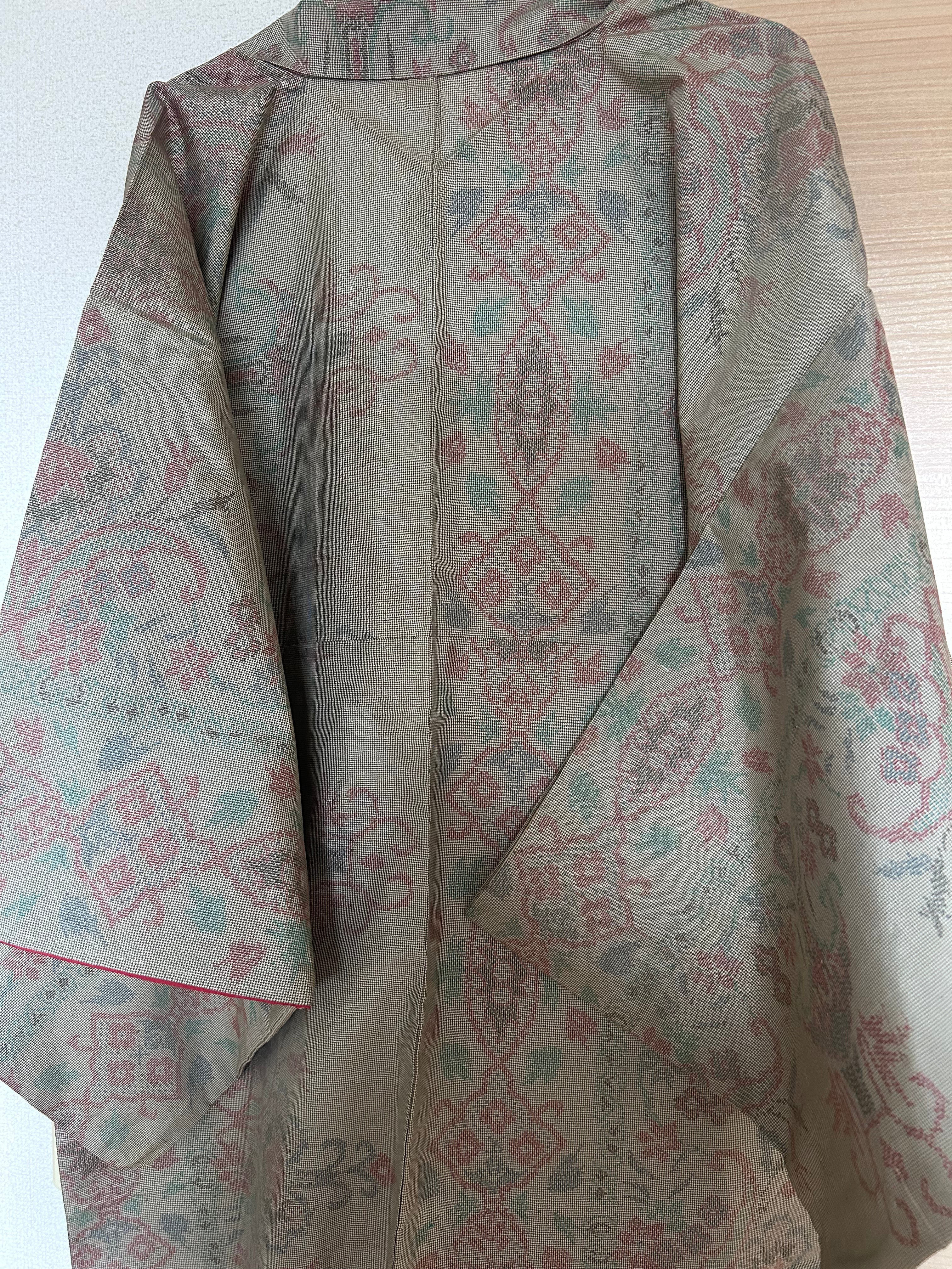 Vintage Japanese Haori Jacket – Pastel Brocade Floral Pattern