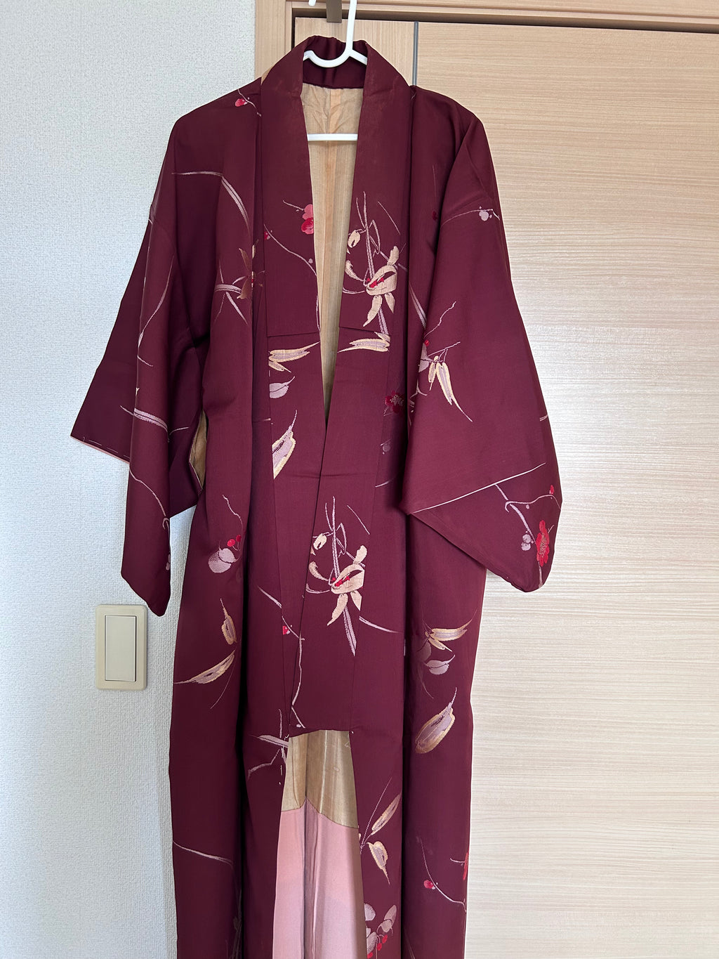 Vintage Japanese Kimono in Deep Burgundy with Delicate Floral & Leaf Motifs