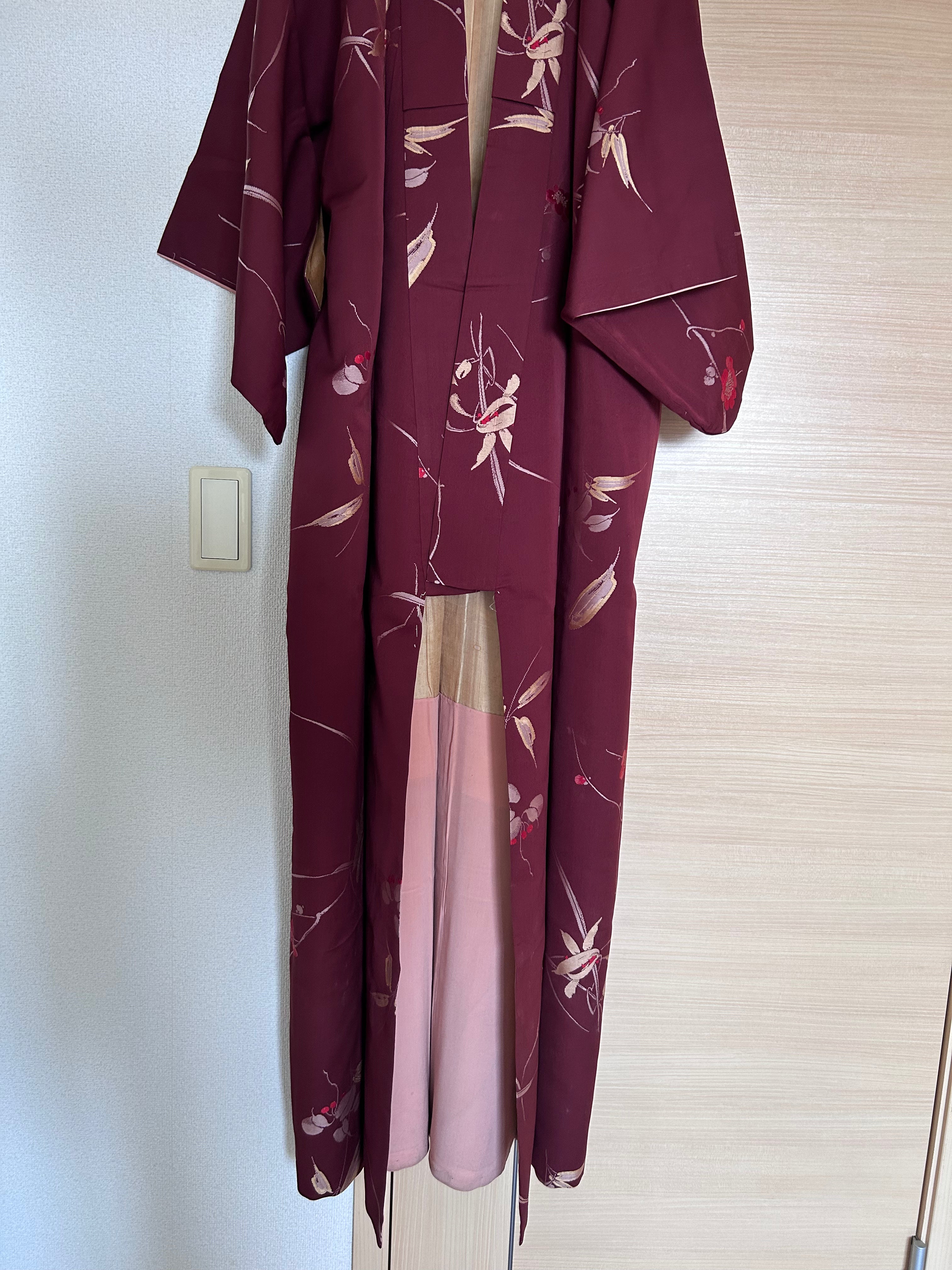 Vintage Japanese Kimono in Deep Burgundy with Delicate Floral & Leaf Motifs