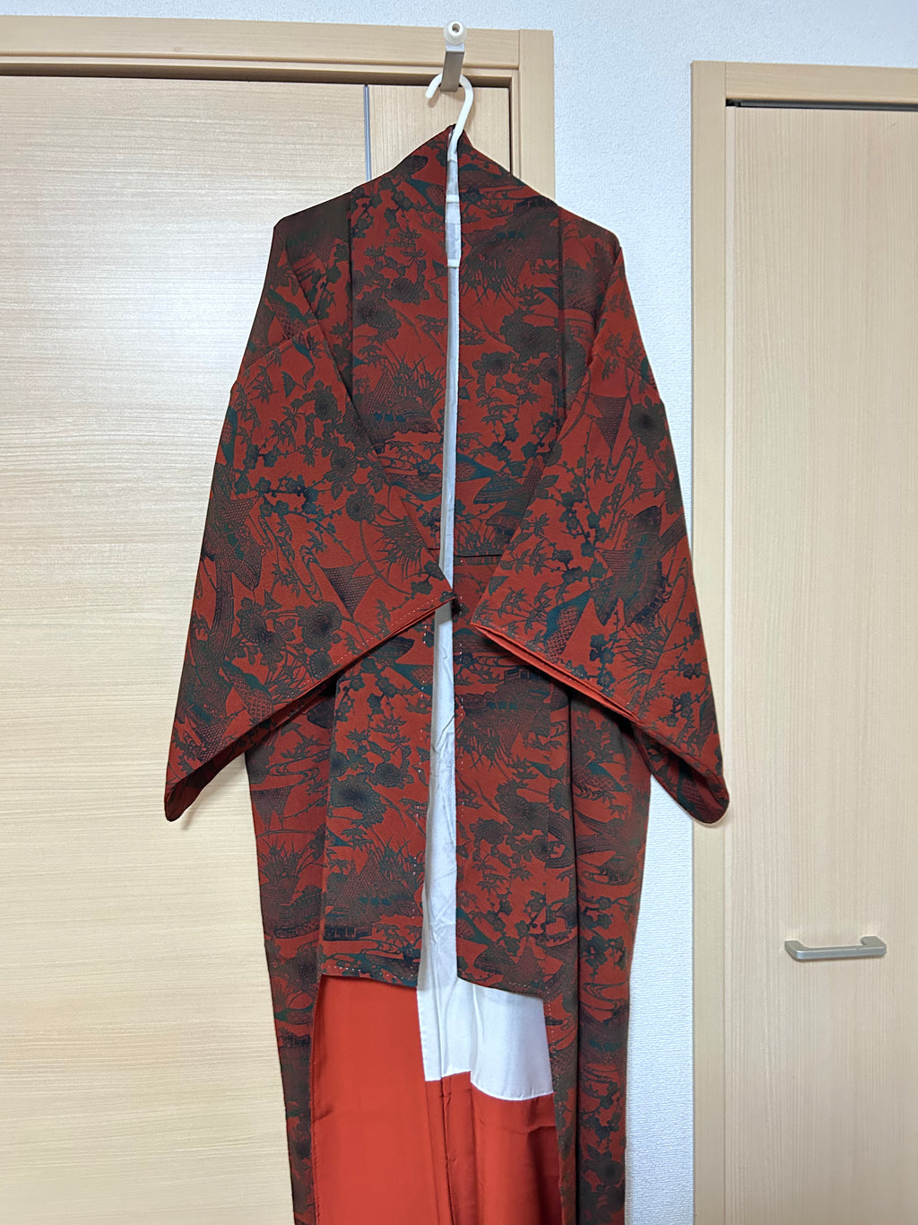 Vintage Japanese Kimono in Deep Red with Black Traditional Pattern
