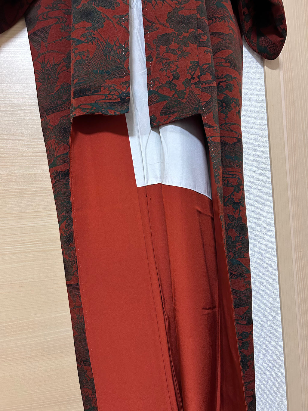 Vintage Japanese Kimono in Deep Red with Black Traditional Pattern